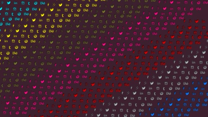 感觉鱼缸久了底下火山石里脏脏的，能彻底换水清理一遍不？